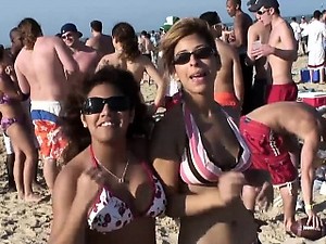 Beach Blonde\'s Anal Creampie